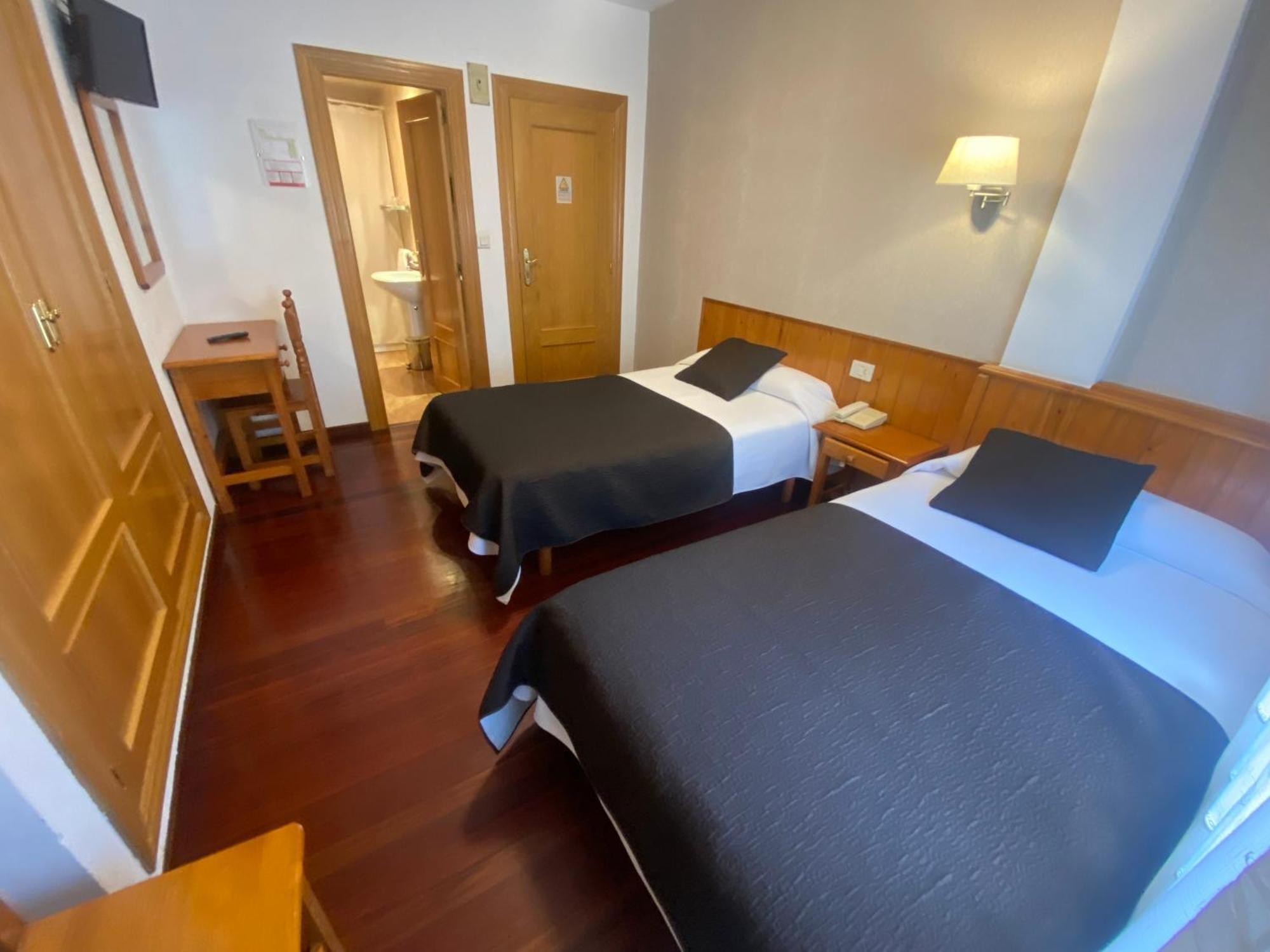Hotel La Rambla Biescas Kültér fotó