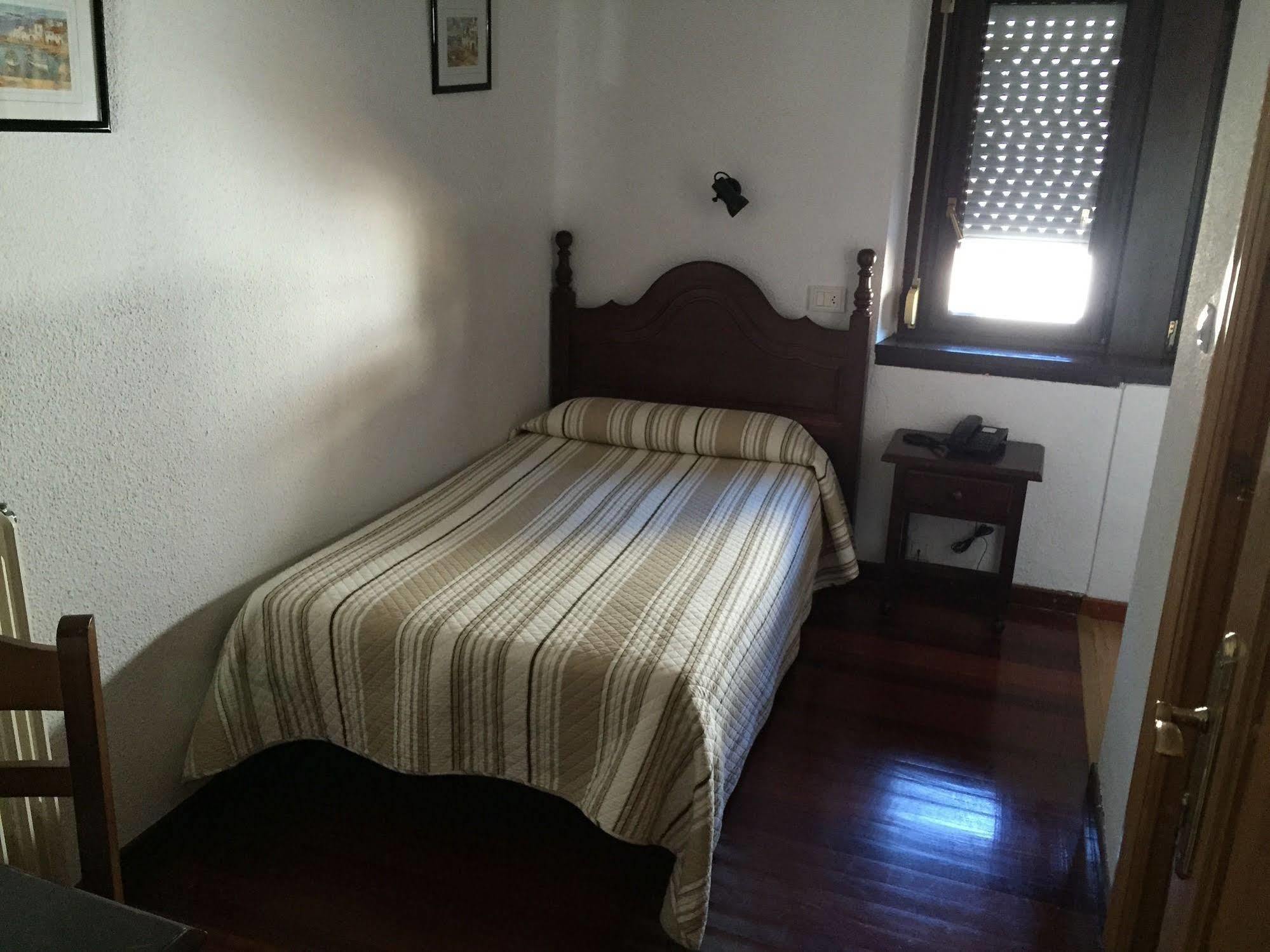 Hotel La Rambla Biescas Kültér fotó