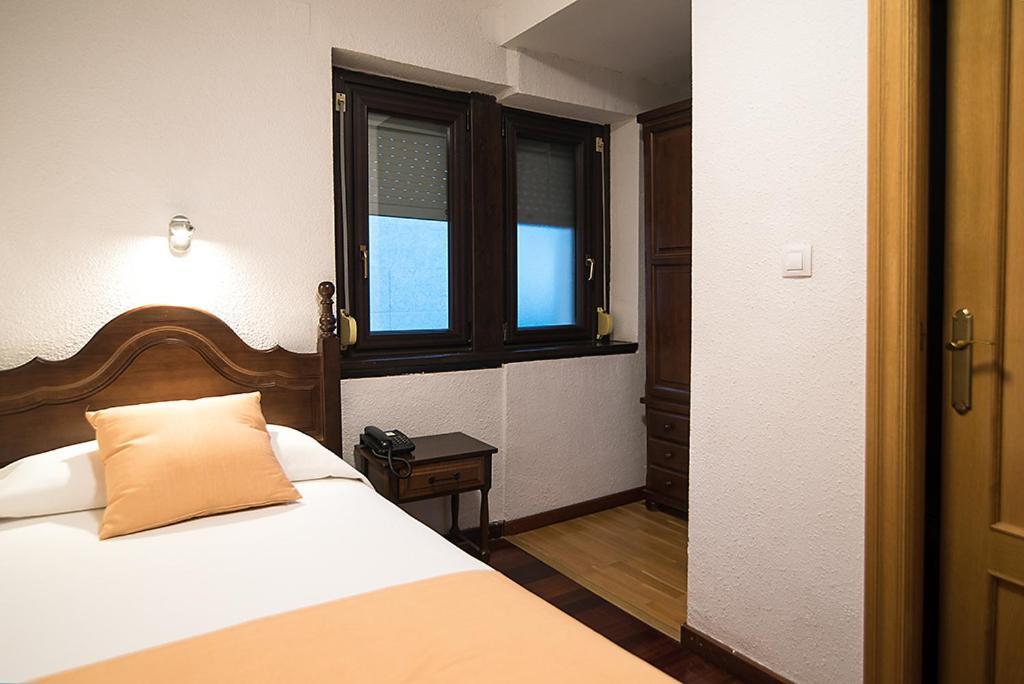 Hotel La Rambla Biescas Kültér fotó